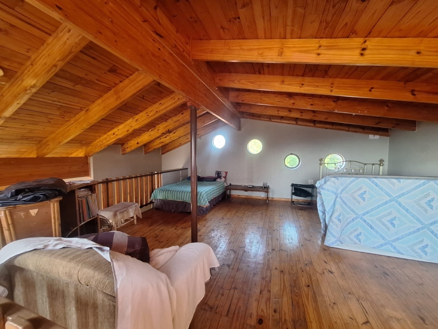 6 Bedroom Property for Sale in Meerhof North West